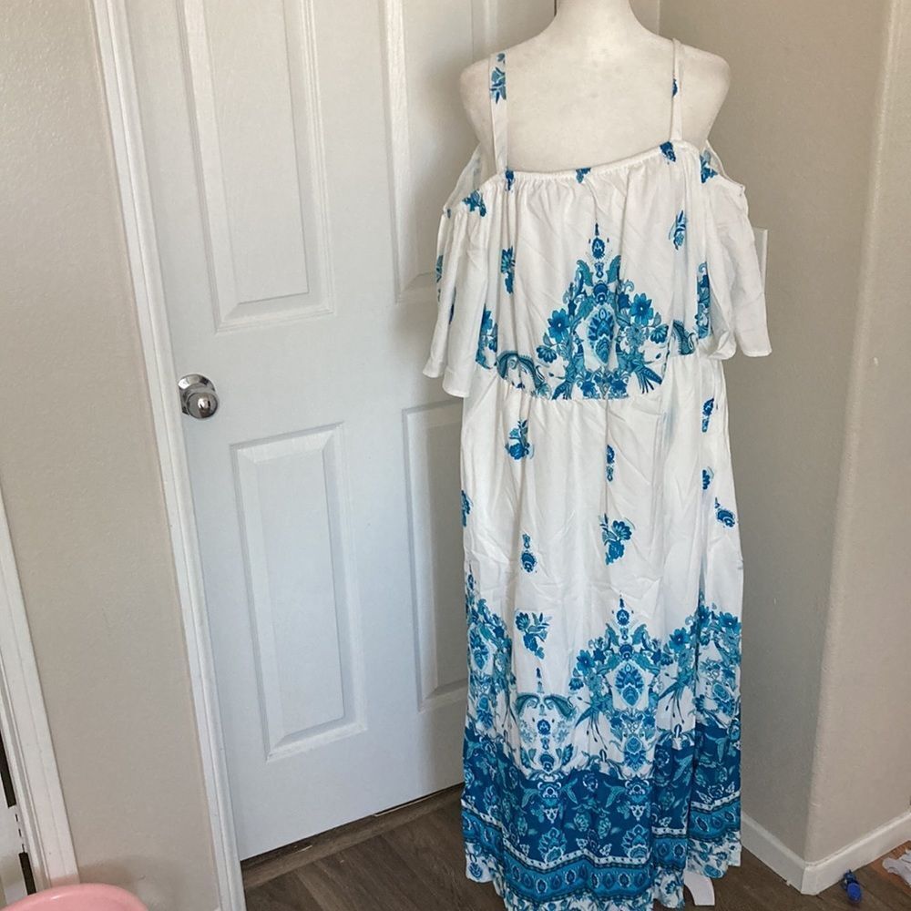 BloomChic Cold Shoulder Dress Sz 18-20